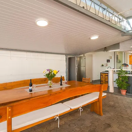 Cozy In With Outdoor Swimming Pool Holiday home Zrnovnica