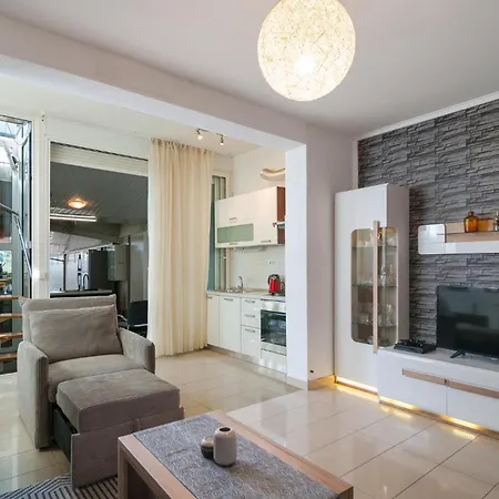Six-bedroom In *