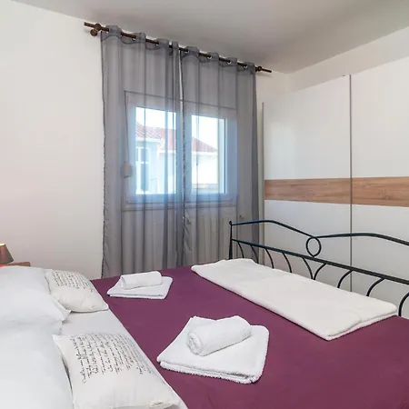Six-bedroom In